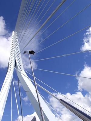 мост в городе Роттердам, Нидерланды