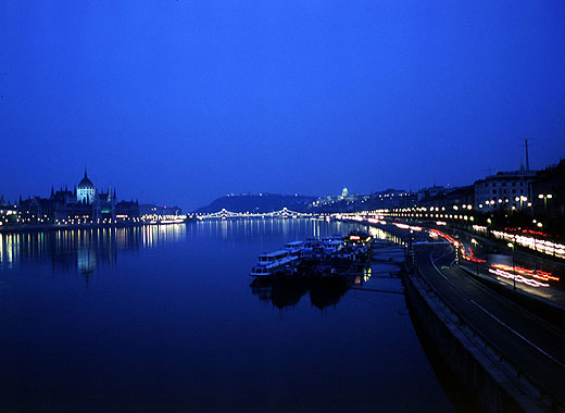 набережная Будапешта, река Дунай, Венгрия